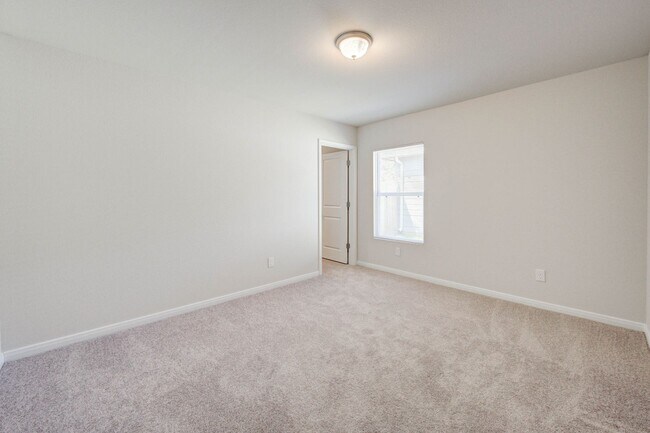 Building Photo - 4 bedroom home in Conroe!