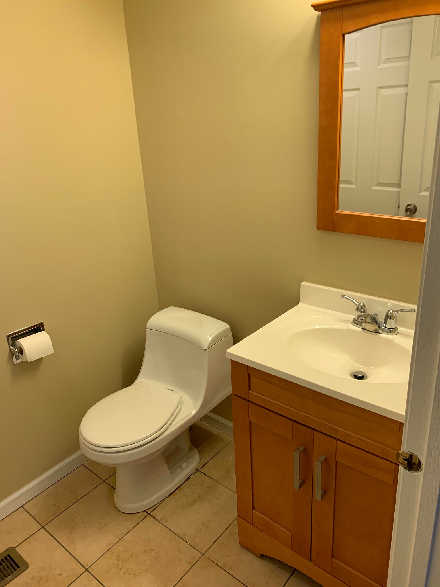 Building Photo - 1818 Whitney Dr