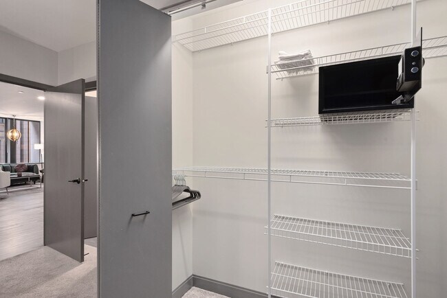 Building Photo - 29 S LaSalle St