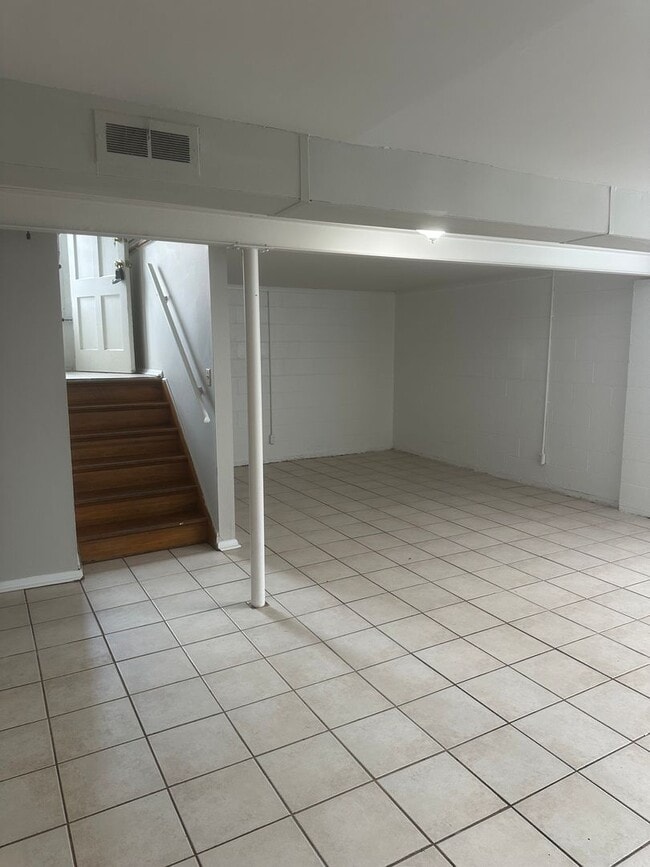 Building Photo - 3 Bedroom Single Family Home in Gahanna