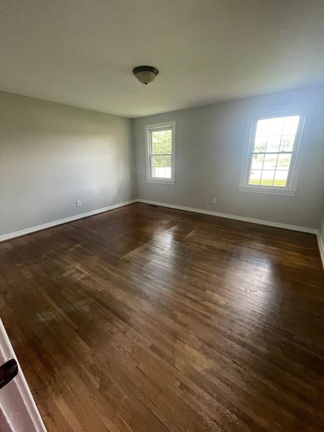 Building Photo - 3 Bedroom 1 Bath Ranch In Fountain Inn!!!!...