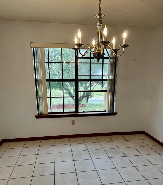 Building Photo - 109 Dominica Way