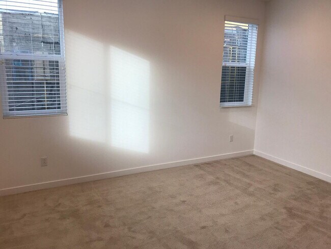 Building Photo - 3-Bedroom Gem with 2 Baths and 1,748 Sq Ft of Comfort in Dublin, CA!"