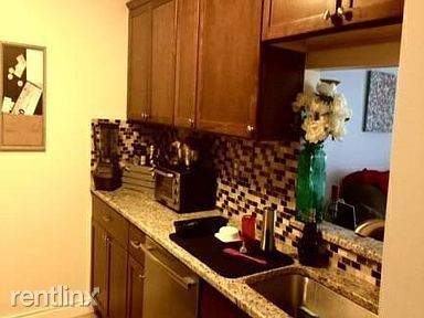 Building Photo - 2 br, 2 bath Condo - 404 Stratford place
