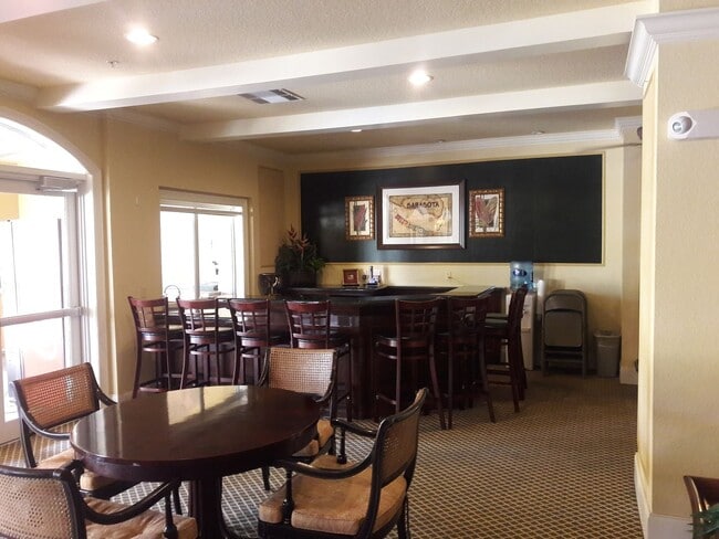 Building Photo - Annual turnkey furnished (optional) renovated luxury 2/2 condo downtown Sarasota at Broadway Prom...