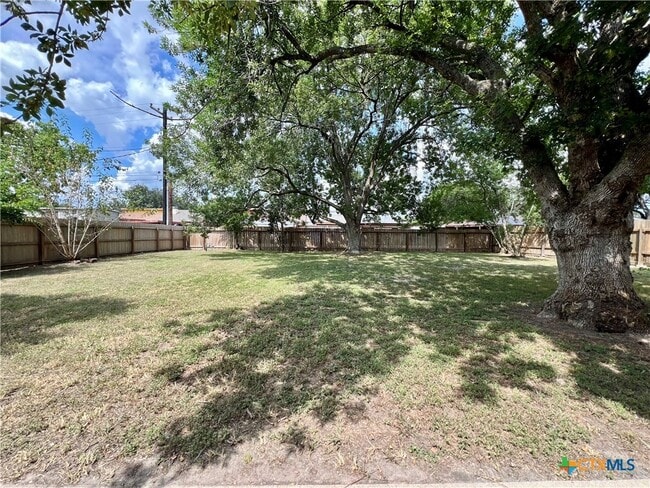 Building Photo - 505 Yorkshire Ln