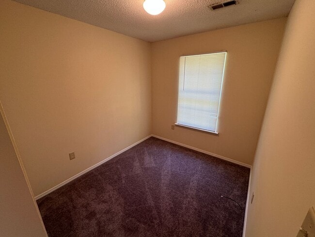 Building Photo - 3 Bedroom House in East Tarboro