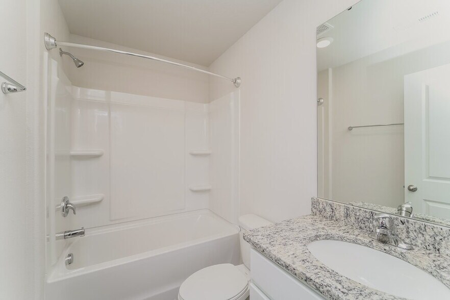 Building Photo - 6244 Lowe Ln