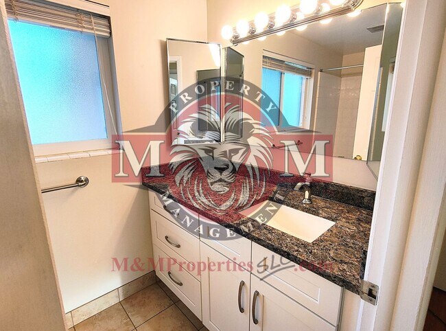 Building Photo - Great 4 Bd 2 Ba Home in Taylorsville