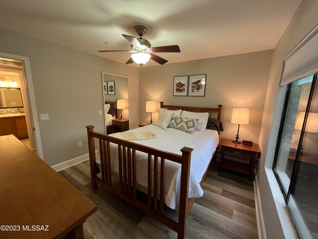 Building Photo - 5751 N Kolb Rd