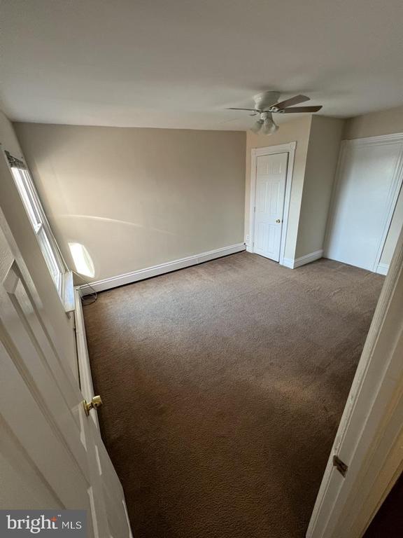 Building Photo - 429 S 9th St