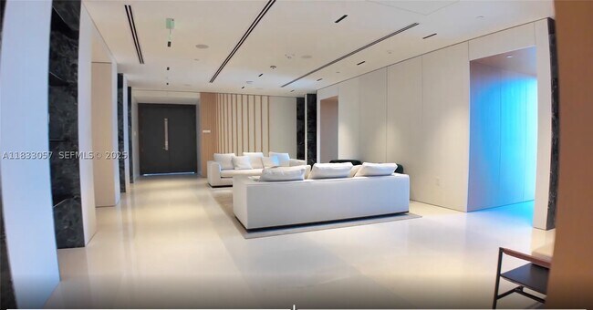 Building Photo - 300 Biscayne Blvd