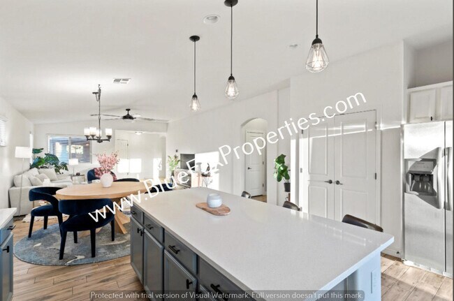 Building Photo - 8633 N Continental Links Dr