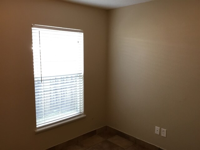 Building Photo - 10122 Richardson Ct