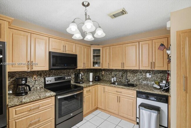 Building Photo - 13741 SW 160th Terrace