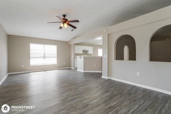 Building Photo - 7163 Overland Park Blvd E, Jacksonville, F...