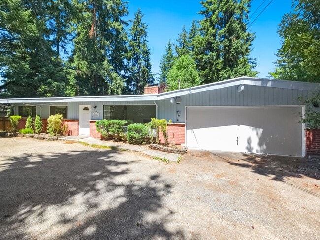 Primary Photo - New Kitchen!! Beautiful family home w/extr...
