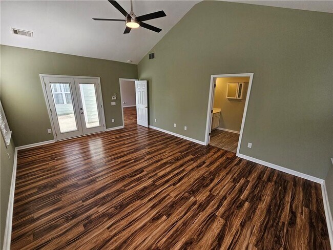 Building Photo - 1550 Argonne Ln