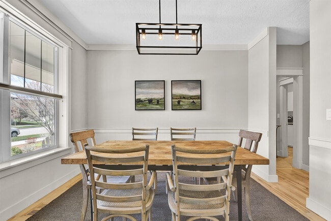 Building Photo - 5722 W Hidden Springs Dr