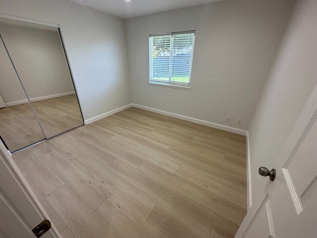 Building Photo - Bright 3BR Home with Central AC, Attached ...