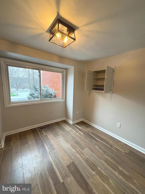 Building Photo - 9432 Merryrest Rd