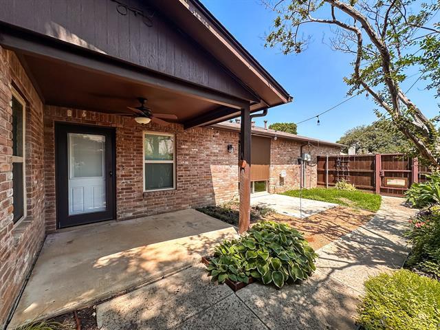 Building Photo - 4221 Spring Meadow Ln