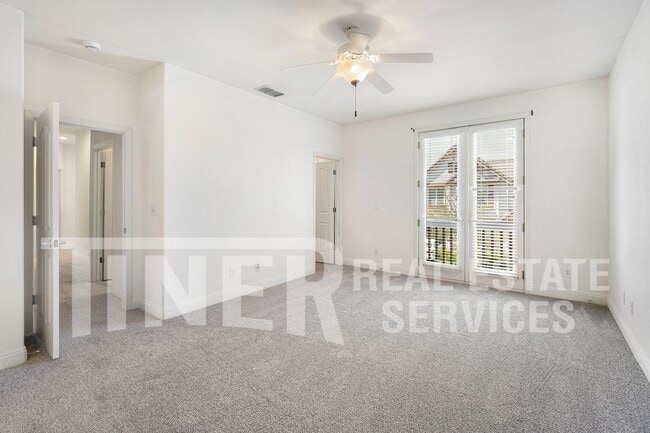 Building Photo - 5418 Washoe St