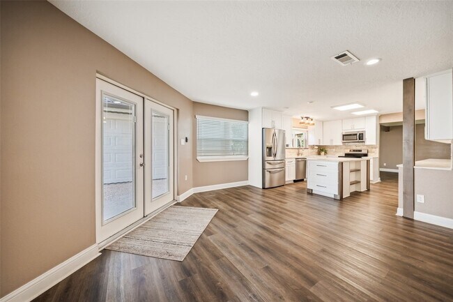 Building Photo - 3019 Ramblewood Rd