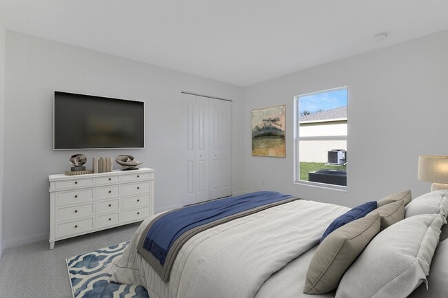 Building Photo - 2361 SW Chateau Terrace