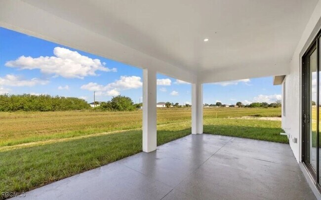 Building Photo - 3302 E 18th St