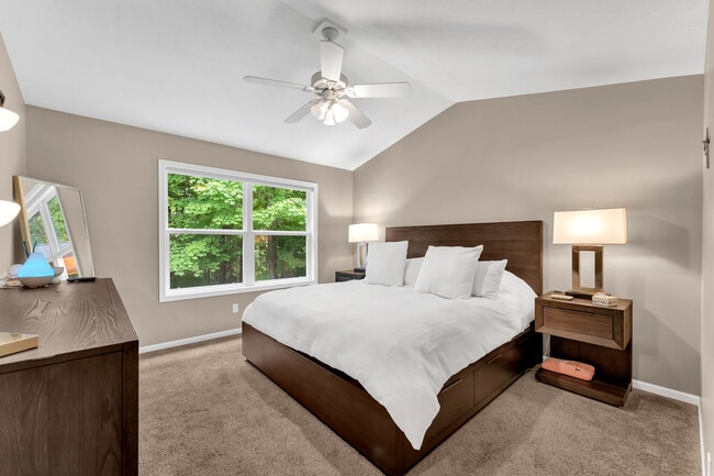 Building Photo - 6690 Green Valley Ct SE