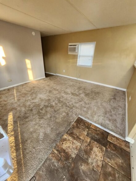 Building Photo - 219 Dairy Rd