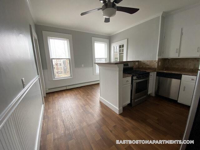 Building Photo - 279 Webster St