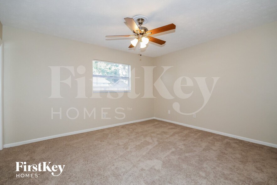 Building Photo - 3814 Treadway Dr