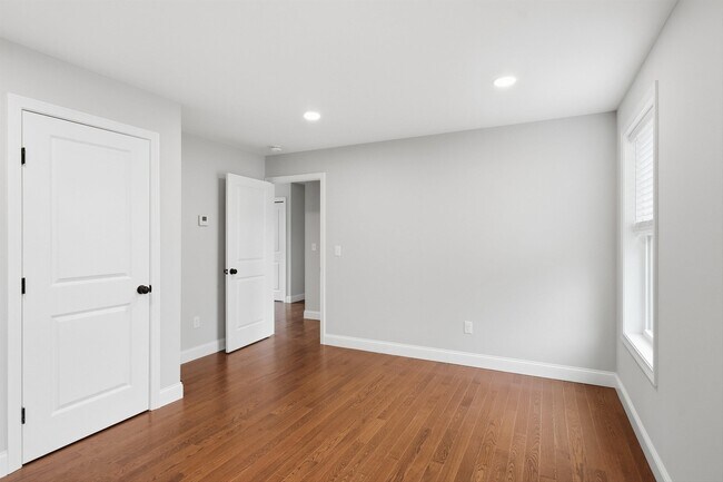 Building Photo - 24 Daytona St