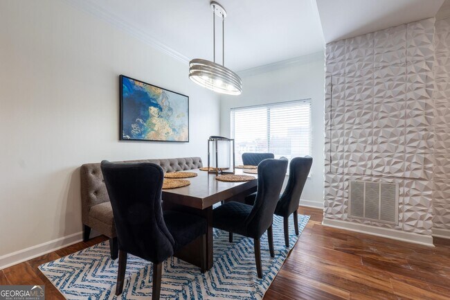 Building Photo - 2161 Peachtree Rd NE