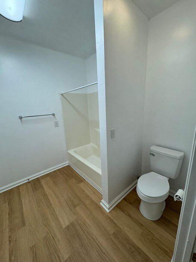 Building Photo - 133 Briarwood Rd