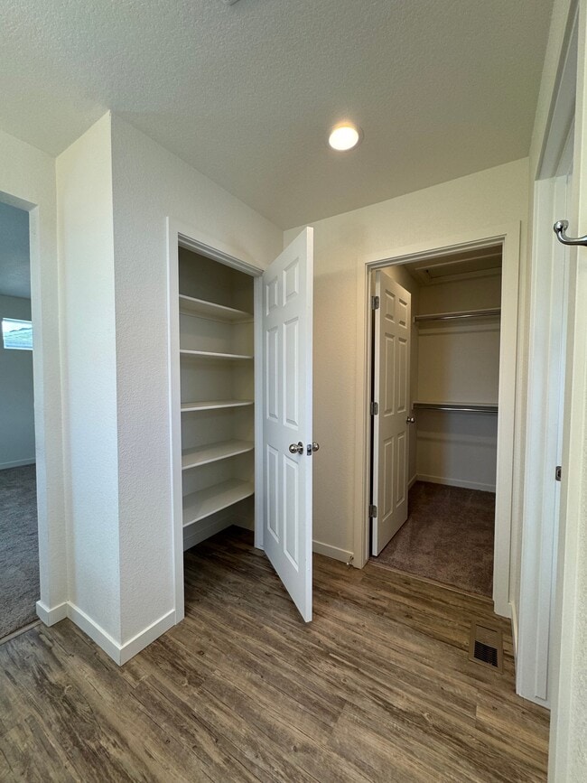 Building Photo - 5836 Thurless Ln