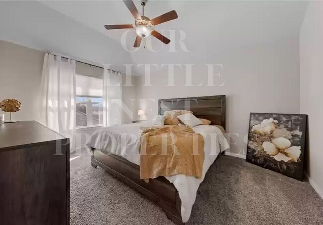 Building Photo - 10712 Fallbrook Rd