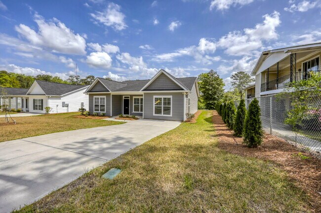 Building Photo - Brand-New 4BR Home in Prime Columbia Location!