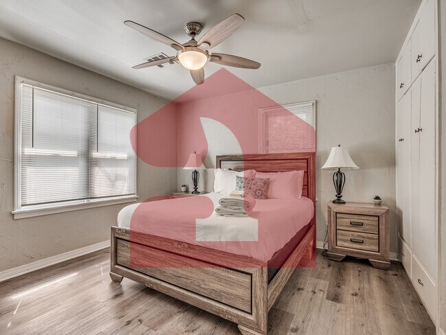 Building Photo - 2926 NW 72nd St