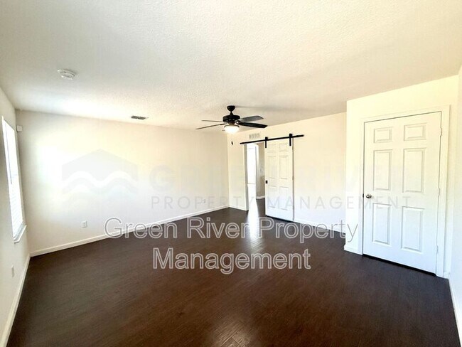 Building Photo - 8704 Lake George Cir W