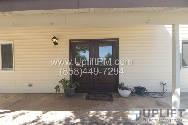 Building Photo - 15436 Las Manzanitas Rd