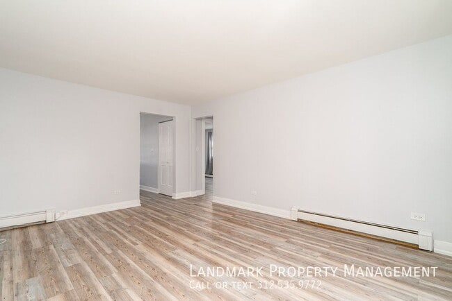 Building Photo - 9825 El Cameno Ln