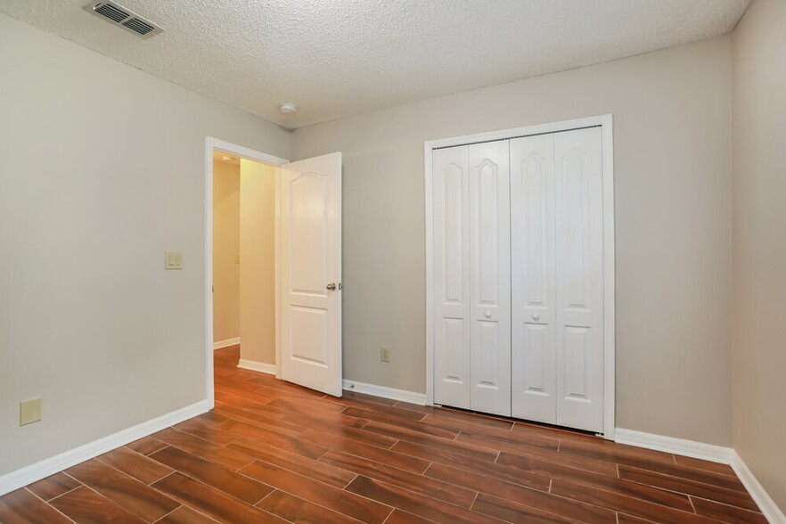 Building Photo - 1597 Austin Ln