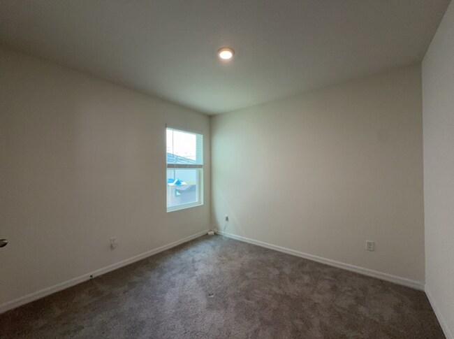 Building Photo - 5699 Chorleywood Ln