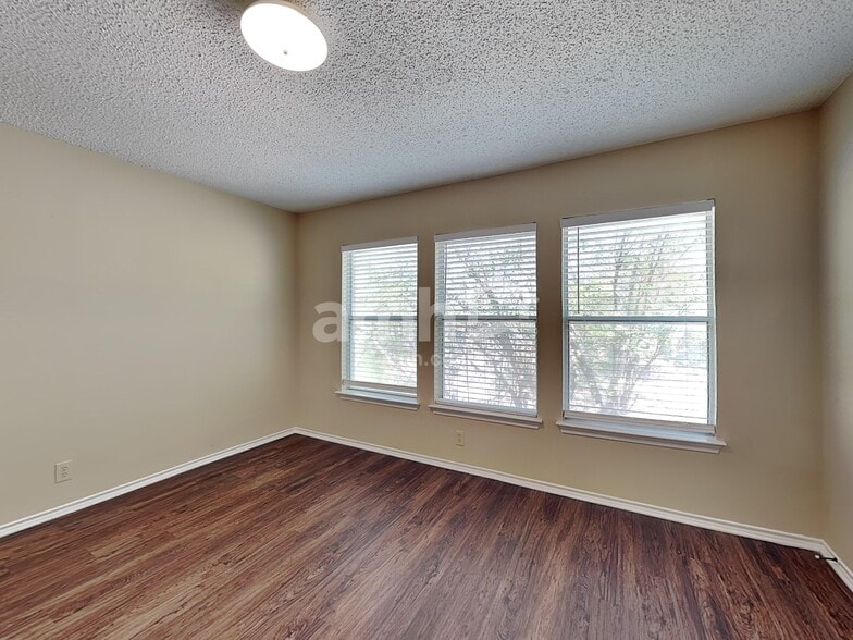 Building Photo - 7119 Rock Blf