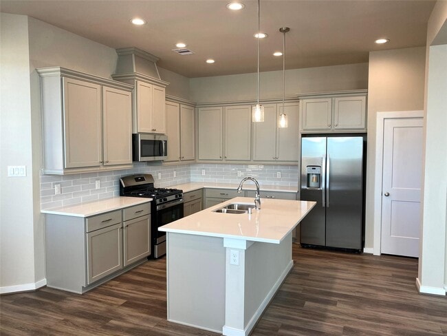 Building Photo - 15030 Flintstone Village Trl