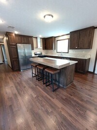 Building Photo - 785 Sandridge Rd