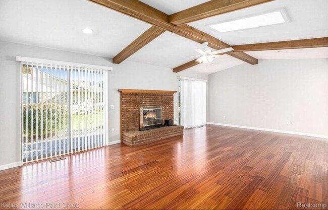 Building Photo - 5055 Scarsdale Dr